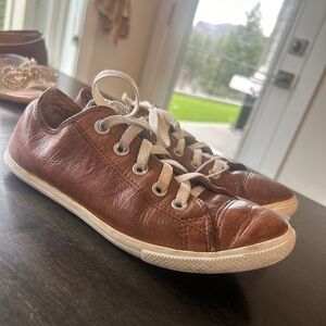 Leather Converse All star leather Sneakers Size 6